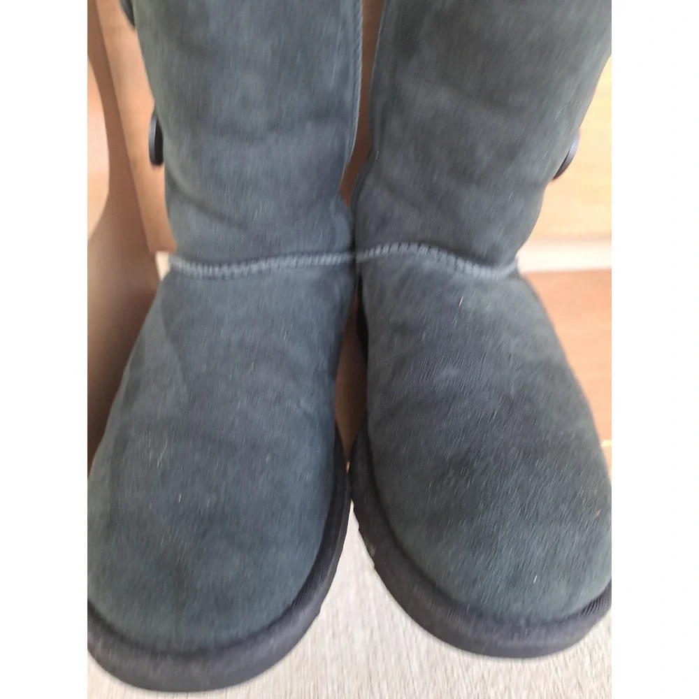 UGG Australia Women's Black Leather Suede Mid Calf Boots Size 7.0 Winter Warm